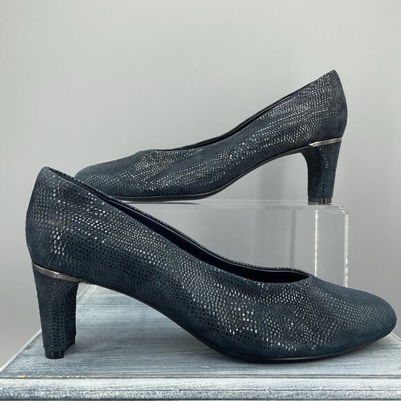 NEW Vaneli Women’s Dayle Round Toe Pumps Navy Size 10W - Picture 1 of 10